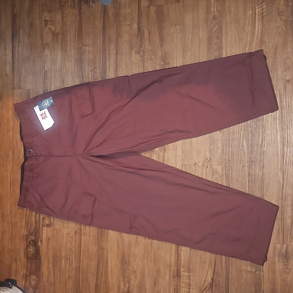 NWT Men's Volcom Maroon "Tokyo True Cargo Pant" w/ good Stretch. - Picture 2 of 8